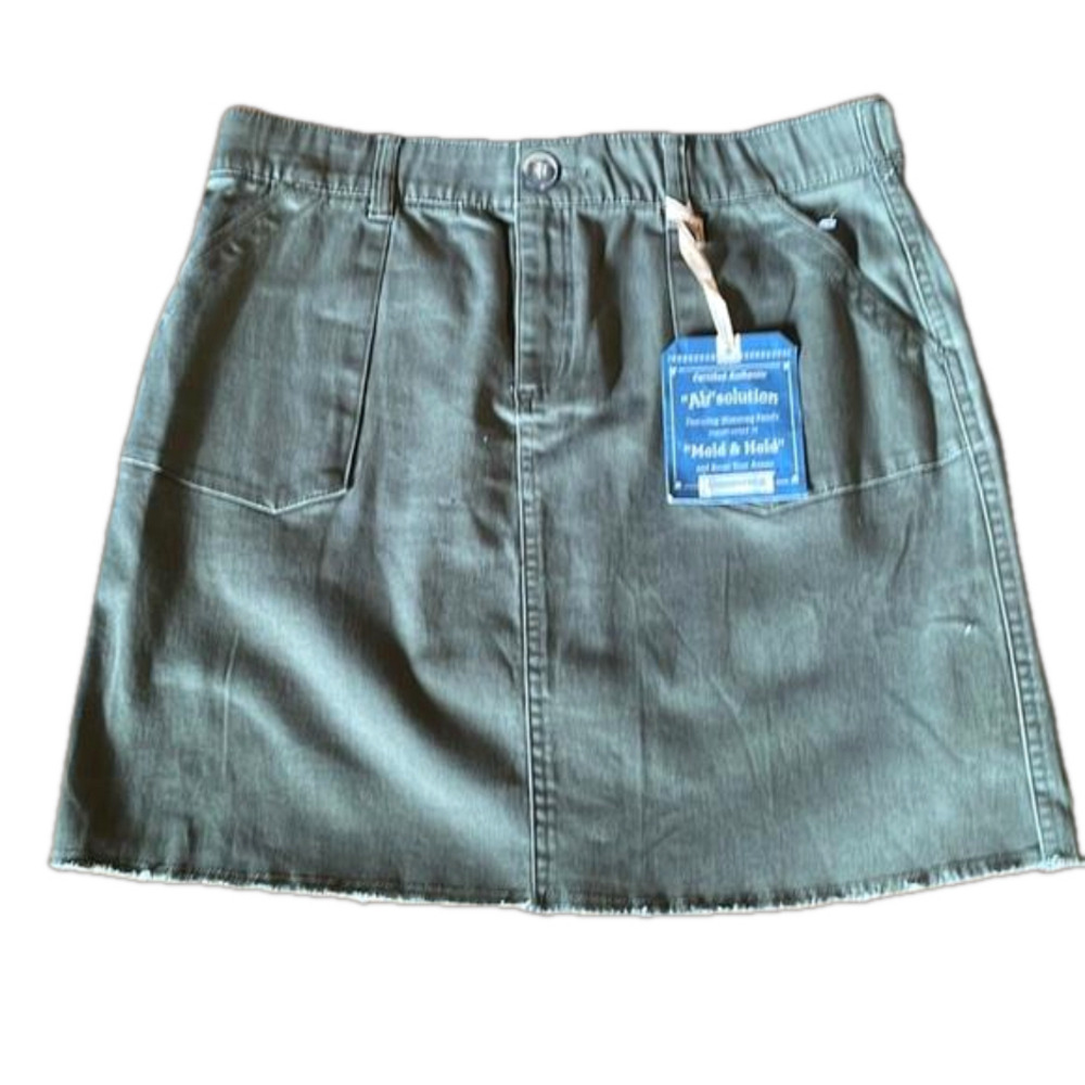 Democracy NWT AbSolution Skirt Size 8